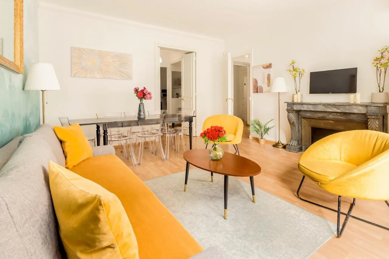 Cozy Apartment - Champs Elysees - Mollien Paris 0*,  France